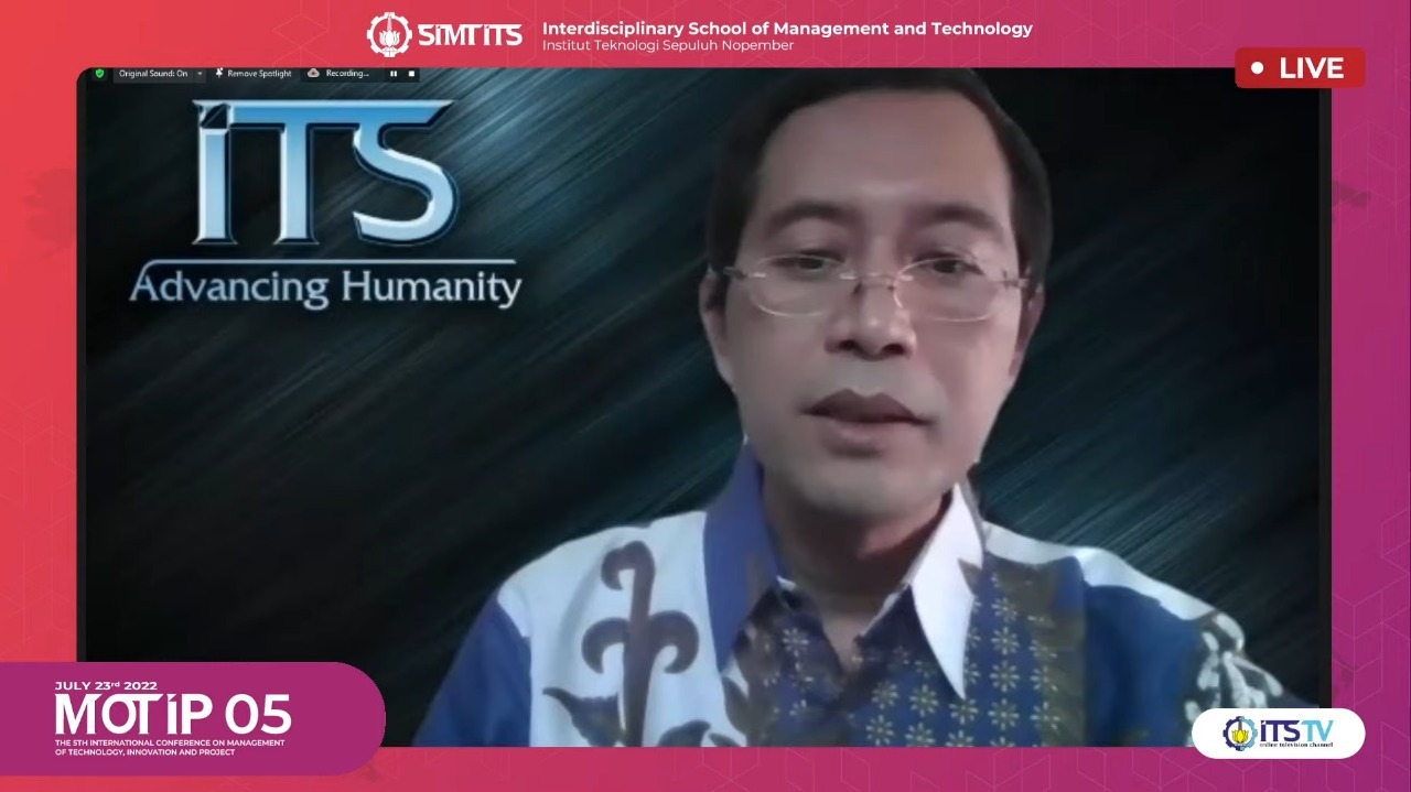 Dekan Sekolah Interdisiplin Manajemen Teknologi (SIMT) ITS Prof I Nyoman Pujawan PhD CSCP saat membuka MOTIP 05 secara daring